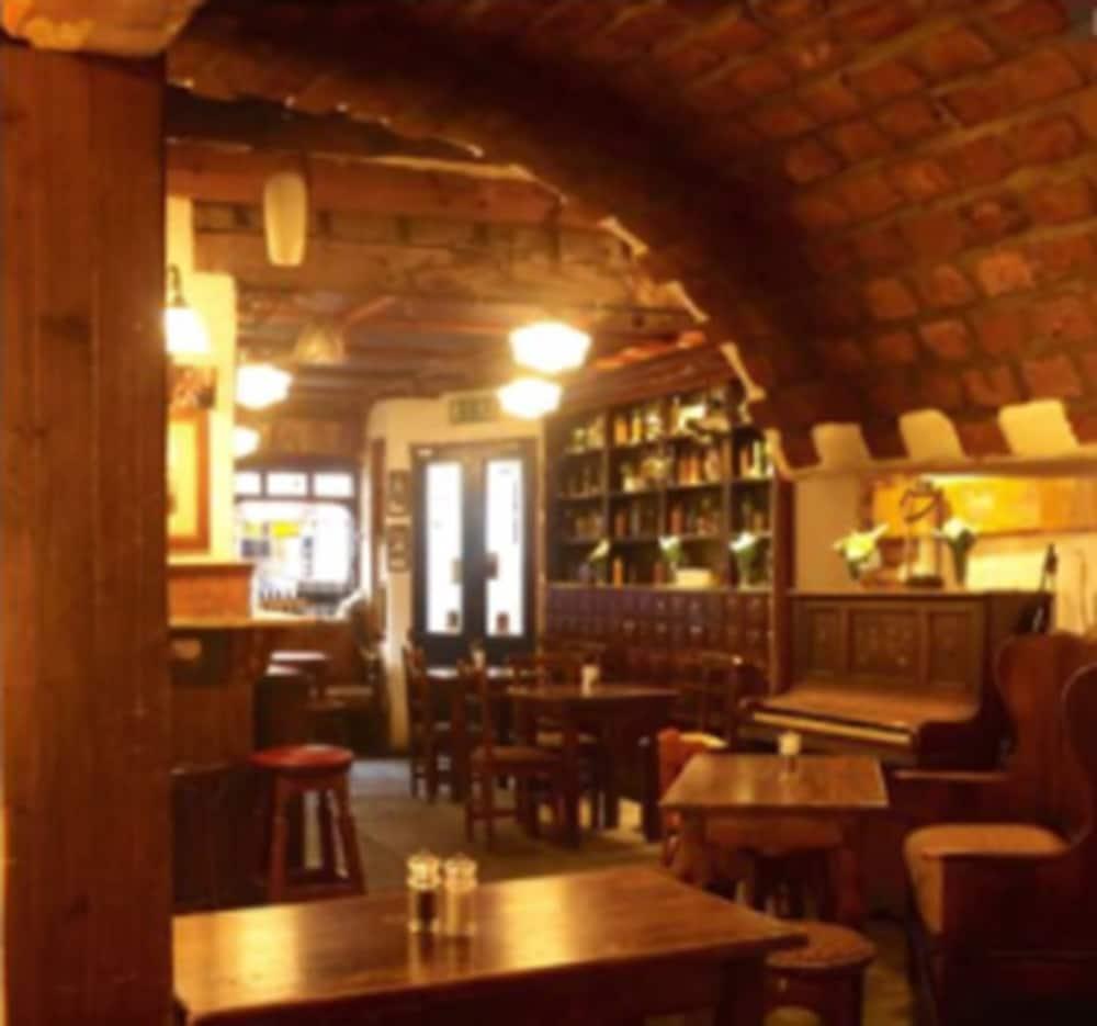 Celtic Lodge Guesthouse - Restaurant & Bar Dublin Ngoại thất bức ảnh